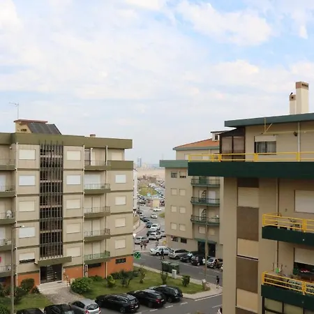 Atlantic Getaway - T1 100 M To The Waves * Buarcos