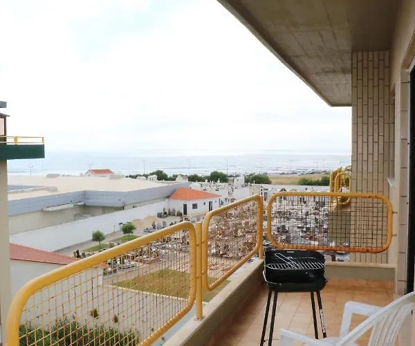 Atlantic Getaway - T1 100 M To The Waves Buarcos